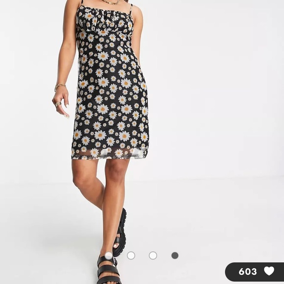 NEW! NWT! Urban Threads cami strap mini dress in daisy print - Picture 3 of 4